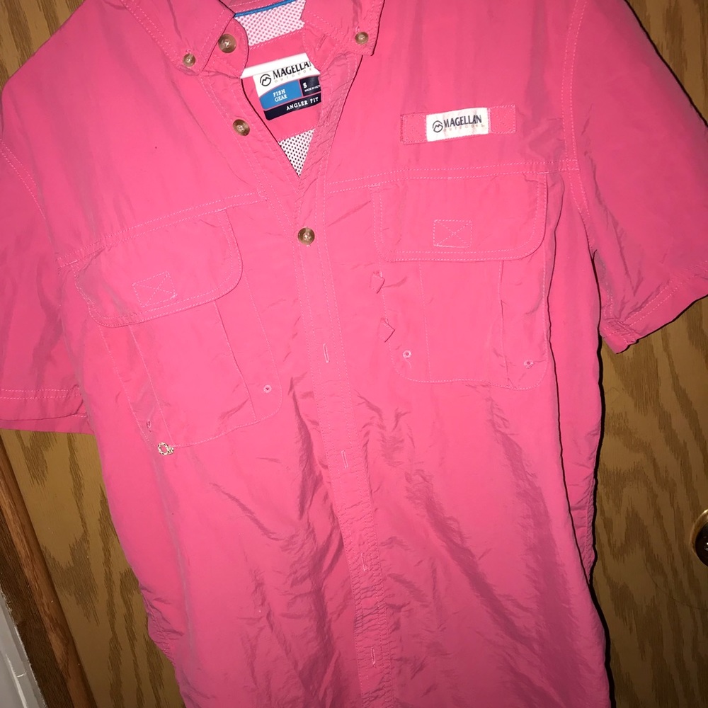 pink shirt